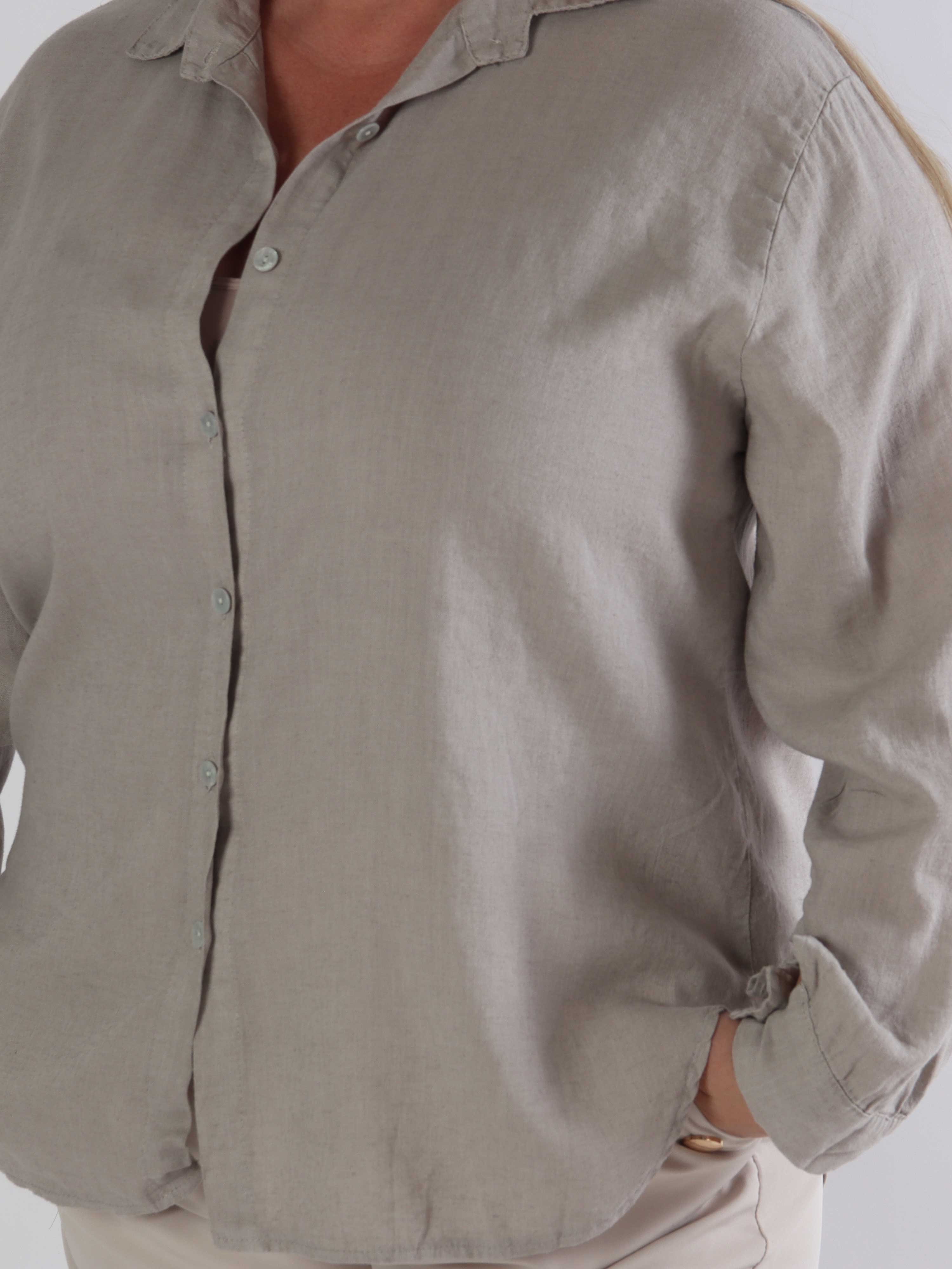 Clara Shirt - Enfärgad plus size skjorta i viskos och linne